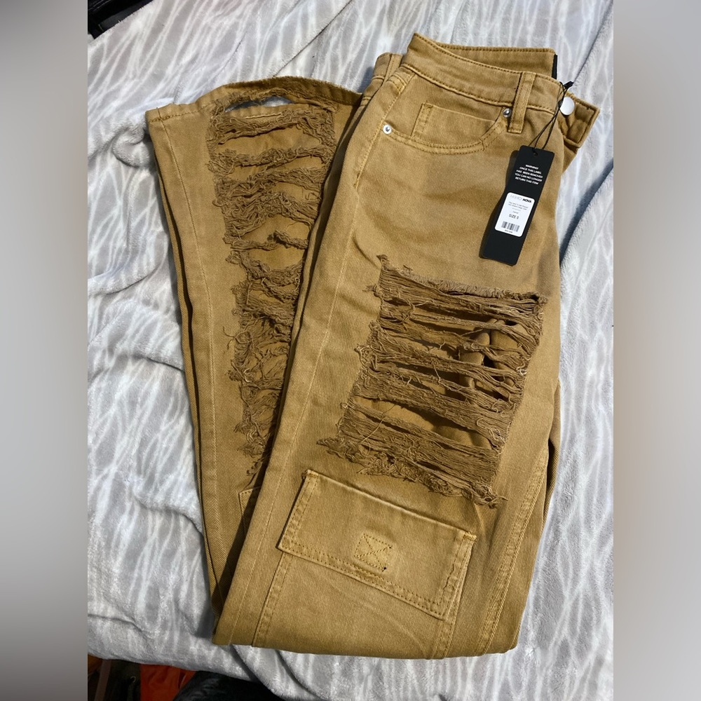 Fashion Nova cargo jeans
